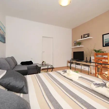 Appartement Prikolipa Central *